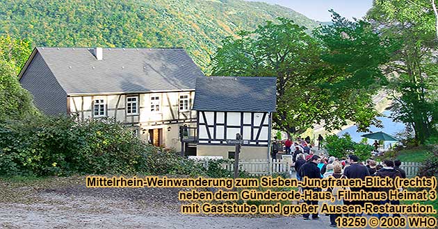 Mittelrhein-Weinwanderung zum Sieben-Jungfrauen-Blick (rechts) neben dem Gnderode-Haus, Filmhaus Heimat 3 mit Gaststube und groer Auen-Restauration.