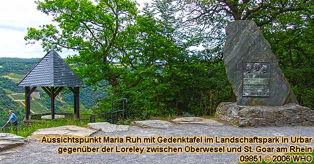 Aussichtspunkt Maria Ruh mit der Loreley-Lied-Gedenktafel, gegenber der Loreley im Landschaftspark in Urbar zwischen Oberwesel und St. Goar am Rhein.