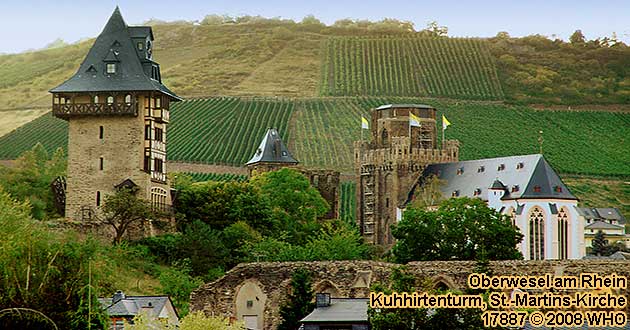 Oberwesel am Rhein. Kuhhirtenturm und St.-Martins-Kirche.