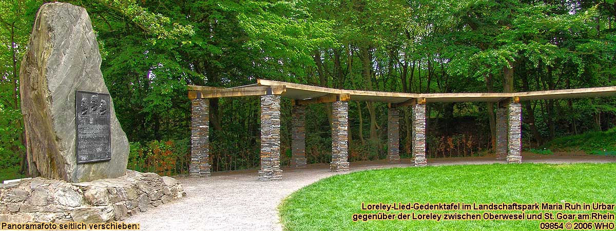 Loreley-Lied-Gedenktafel am Aussichtspunkt Maria Ruh gegenber der Loreley im Landschaftspark in Urbar zwischen Oberwesel und St. Goar am Rhein.